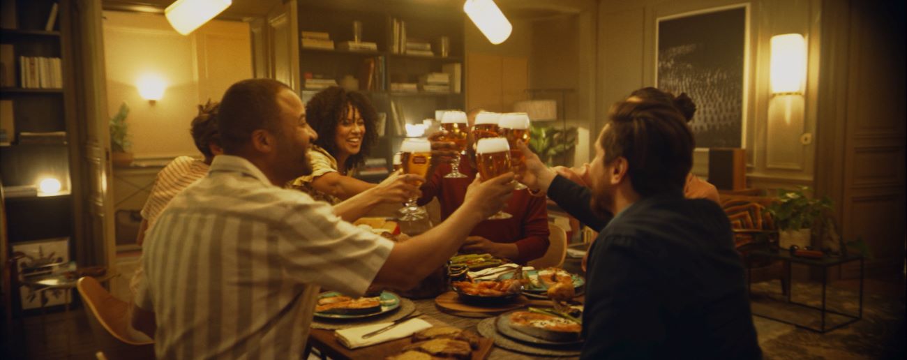 STELLA ARTOIS® INVITES YOU TO MAKE TIME FOR THE LIFE ARTOIS BY SIGNING OFF AND DINING IN